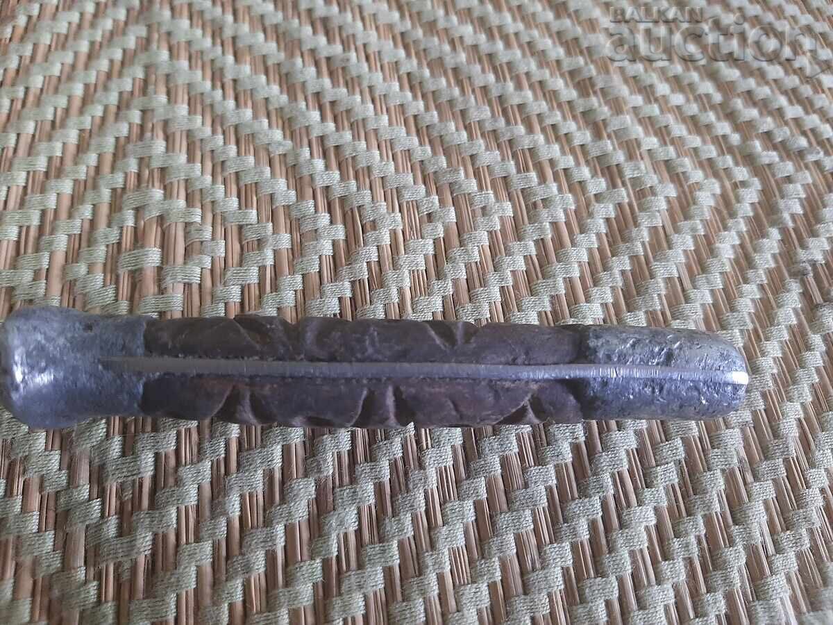 Παράδοση Ένα παλιό μαχαίρι