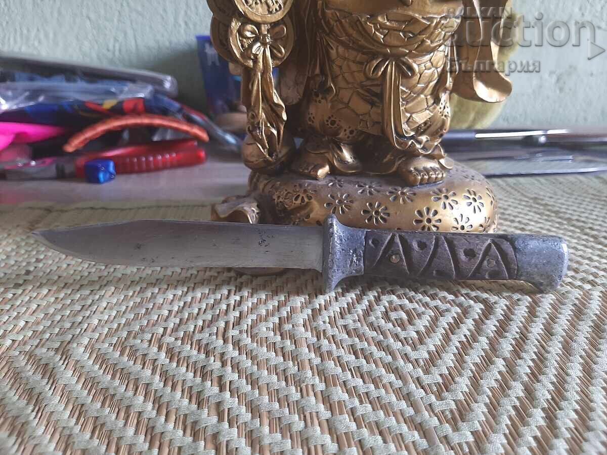 Ένα παλιό μαχαίρι