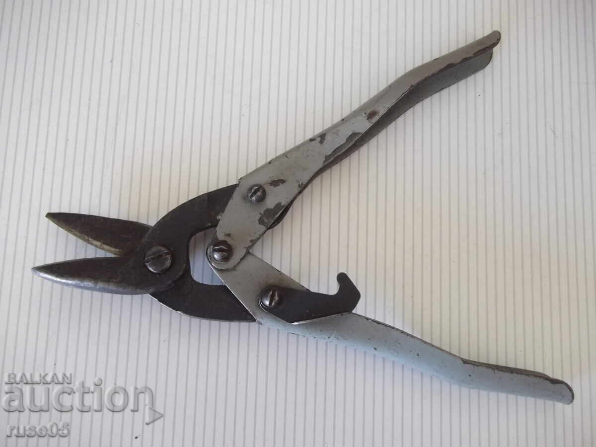 Foarfecă pentru tăiat tablă - 1 cu preț 10.00 BGN | € 5.11 Foarfecă pentru tăiat tablă - 1 cu preț 10.00 BGN | € 5.11