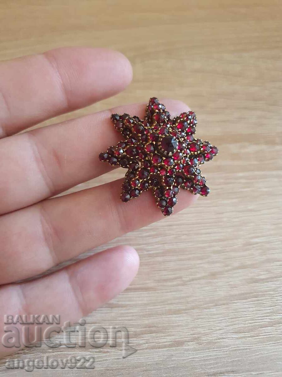 Vintage brooch with natural stones!!! with price 112.60 BGN | € 57.57 Vintage brooch with natural stones!!! with price 112.60 BGN | € 57.57