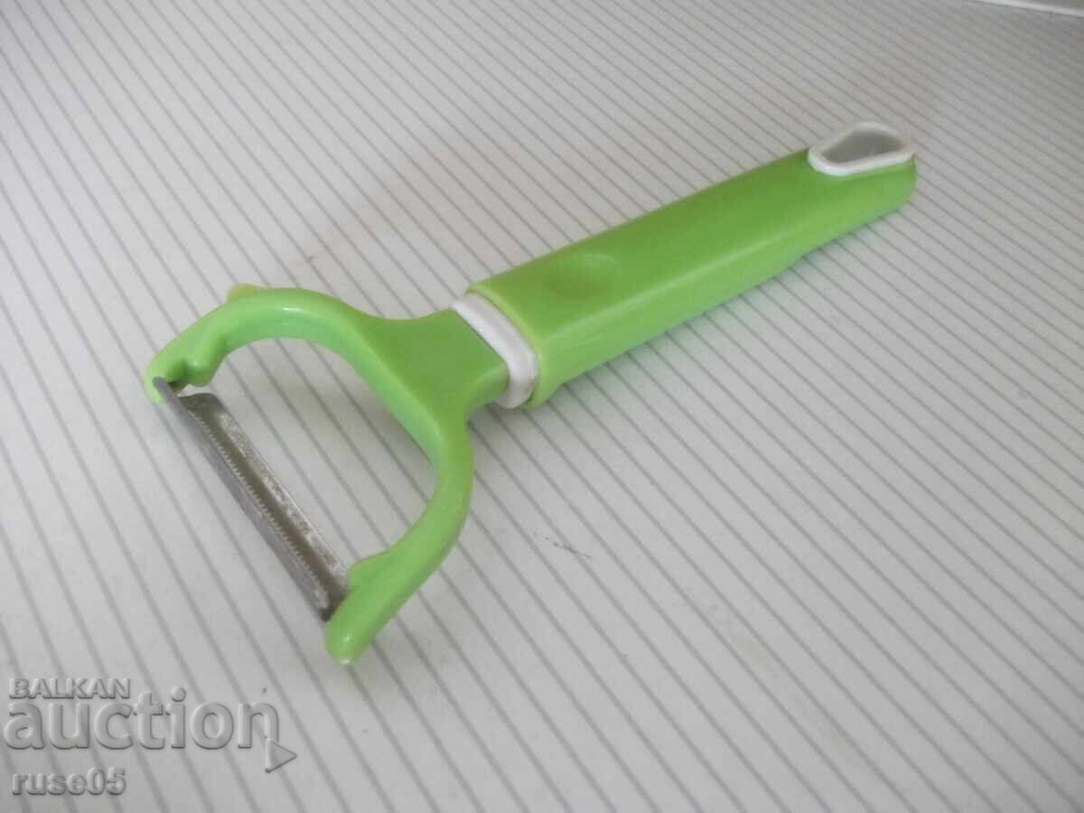 New fruit and vegetable peeler - 5 New fruit and vegetable peeler - 5