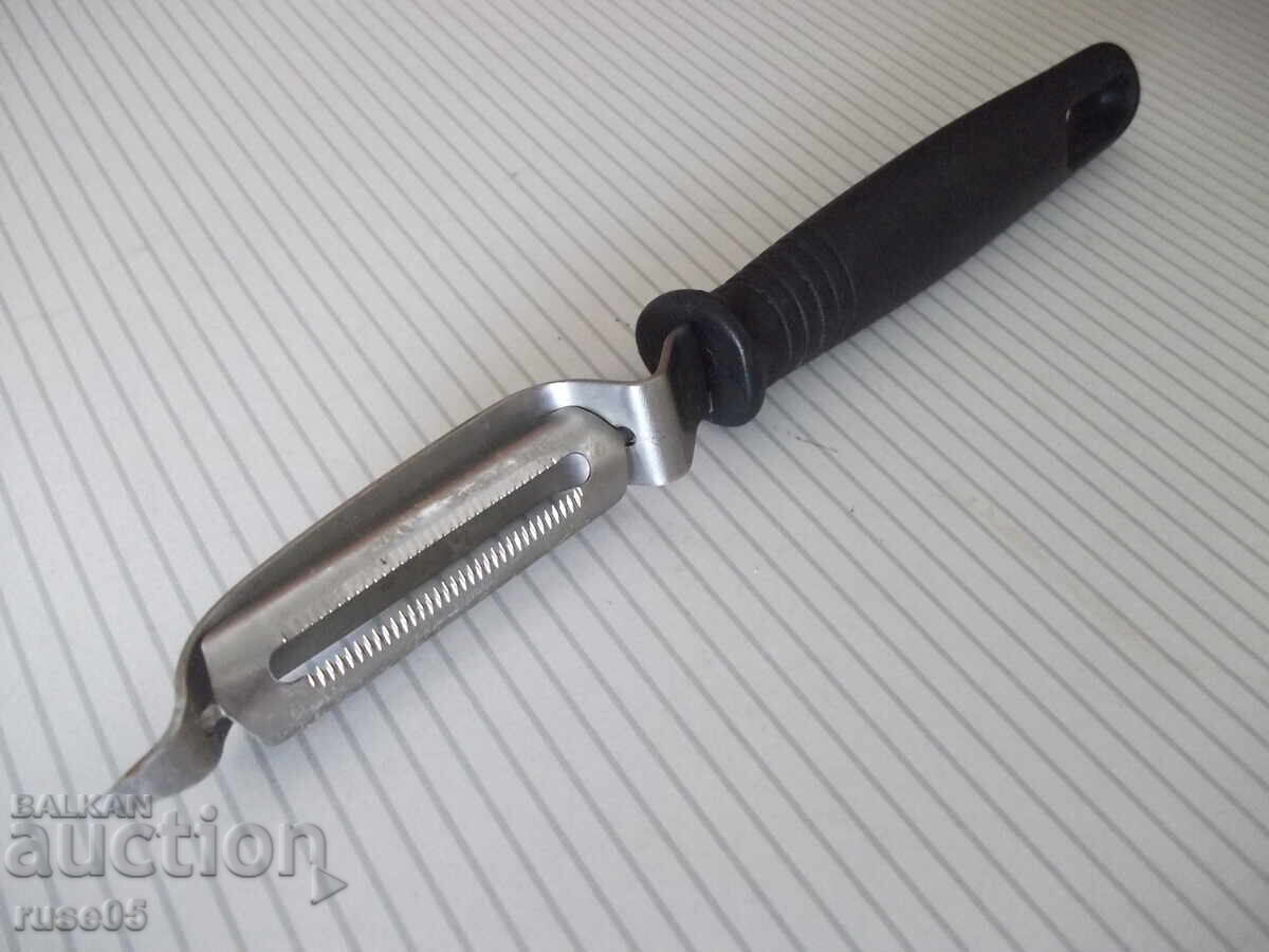 Auction  "AIERSHUN" Vegetable and Fruit Peeler