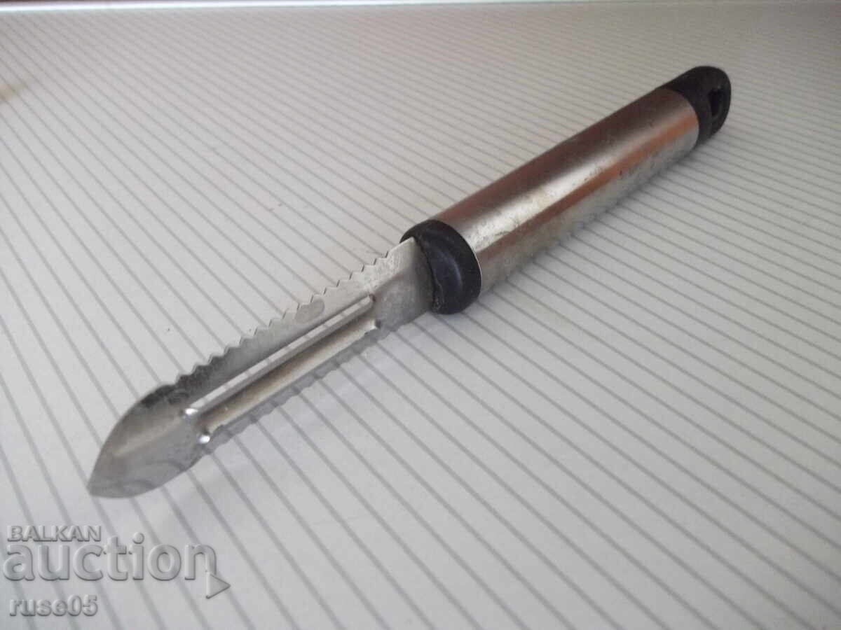 Fruit and Vegetable Peeler with price 3.00 BGN | € 1.53