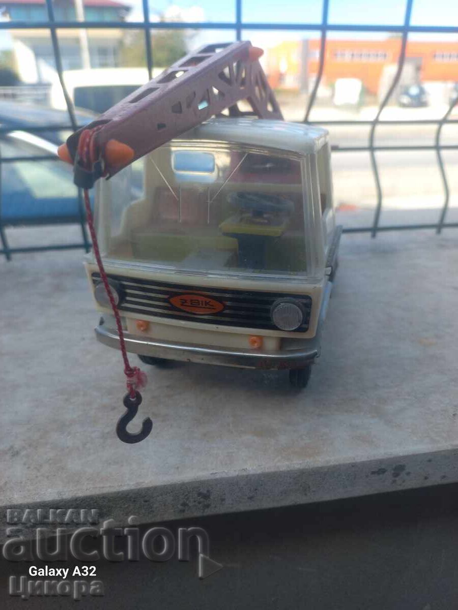 СТАРО МЕТАЛНО ПОЛСКО КАМИОНЧЕ С КРАН ZBIK с цена 90.00 лв. | € 46.02