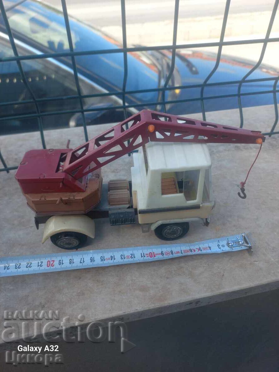 Аукцион СТАРО МЕТАЛНО ПОЛСКО КАМИОНЧЕ С КРАН ZBIK