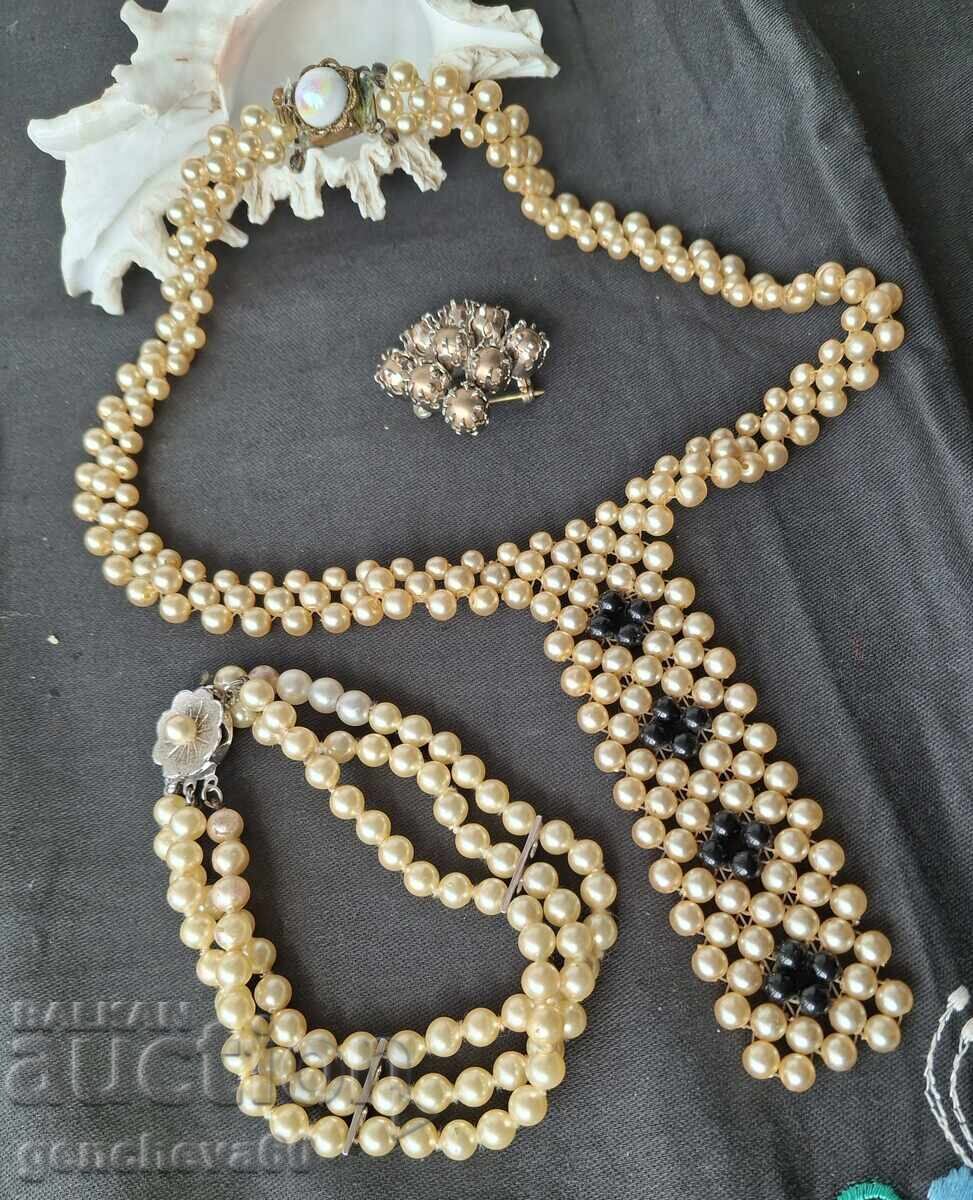 Old pearl necklace and bracelet with price 30.00 BGN | € 15.34 Old pearl necklace and bracelet with price 30.00 BGN | € 15.34