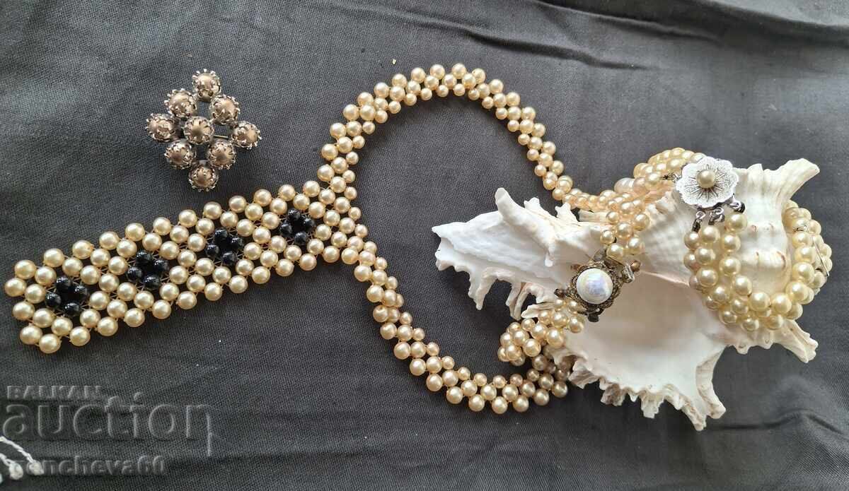 Old pearl necklace and bracelet Old pearl necklace and bracelet