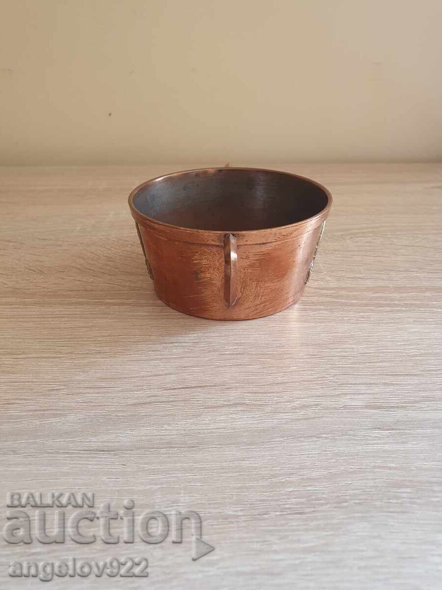 Small copper container!!! with price 11.00 BGN | € 5.62 Small copper container!!! with price 11.00 BGN | € 5.62