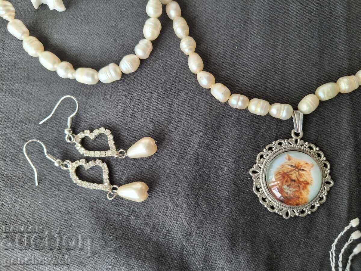 Аукцион Старо колие и гривна от естествени перли Аукцион Старо колие и гривна от естествени перли