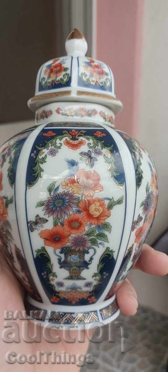 Vază de porțelan borcan marcaj cu preț 35.00 BGN | € 17.90