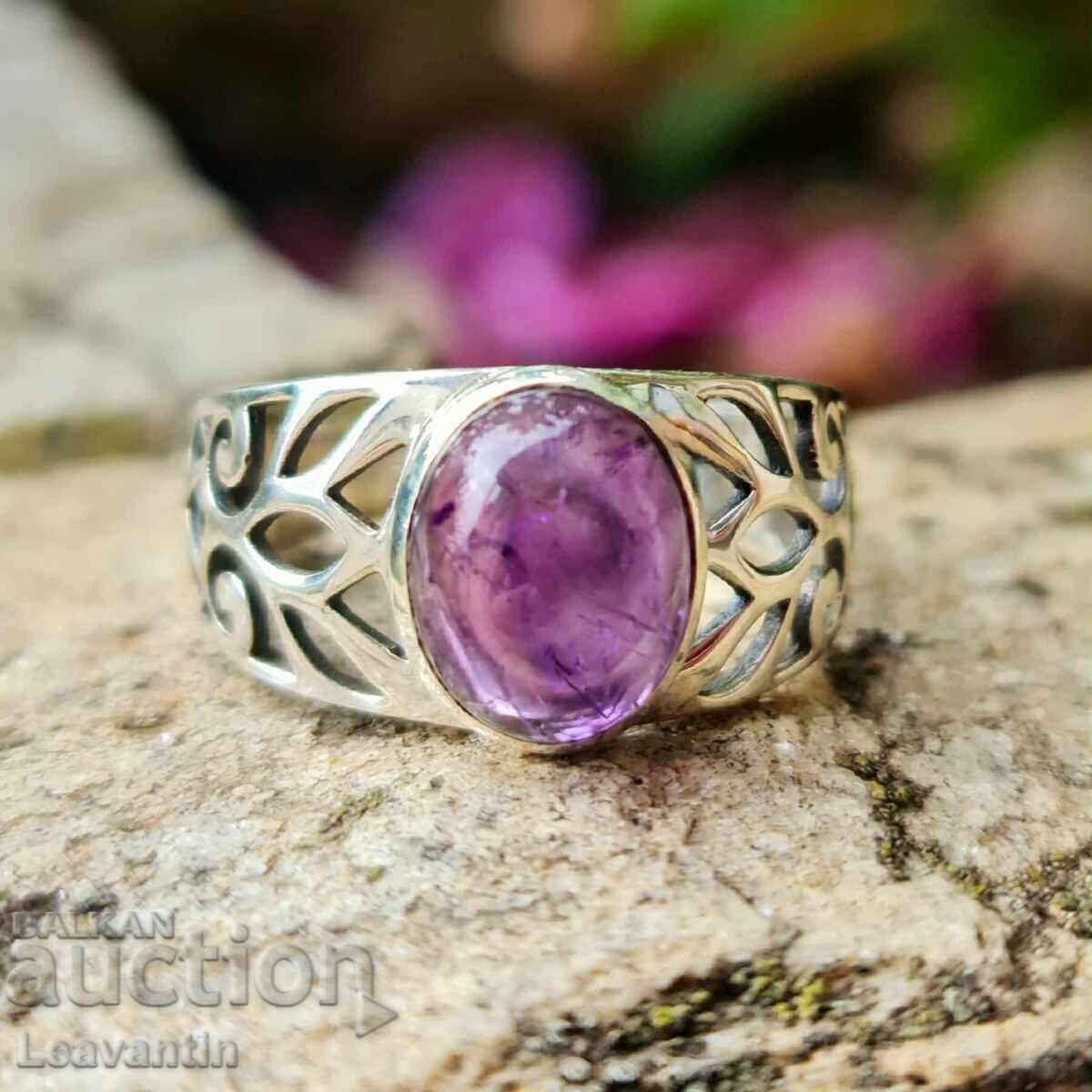 Сребърен пръстен с Аметист