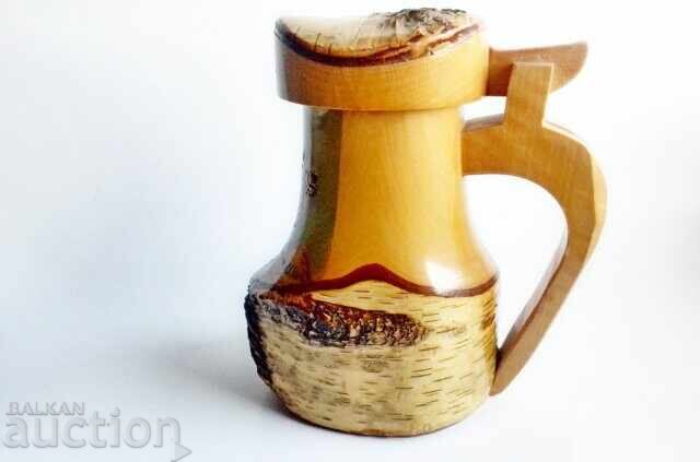 Wooden beer mug with a deer Wooden beer mug with a deer