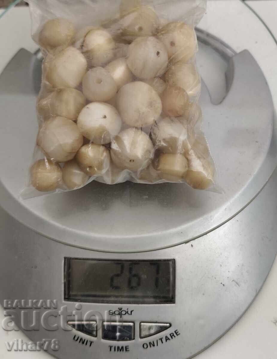 Mărgele din sidef, mătănii cu preț 599.99 BGN | € 306.77