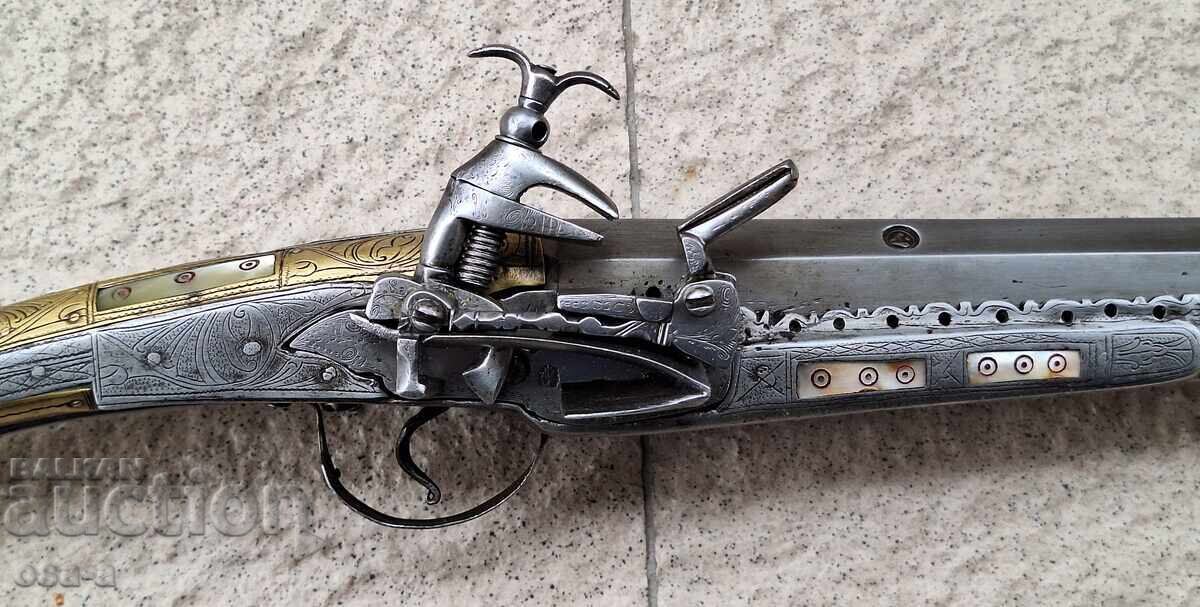 Delivery of Homemade gun, glass bottle, toy pistol