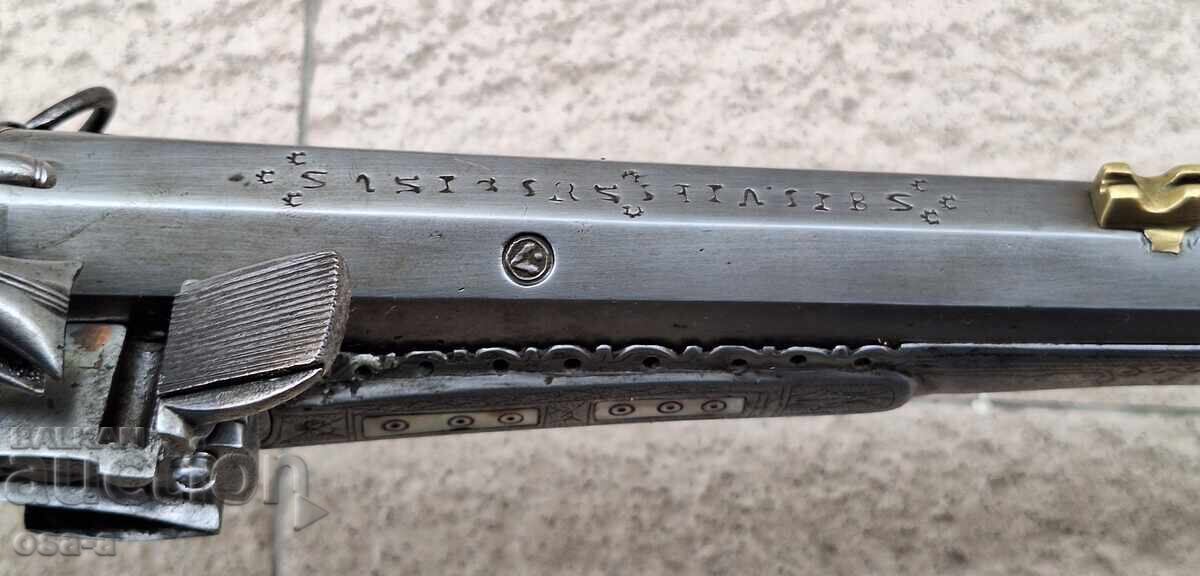 Homemade gun, glass bottle, toy pistol - 5