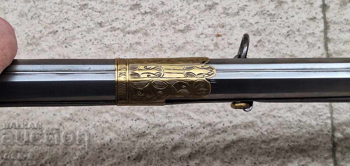 Homemade gun, glass bottle, toy pistol - 9