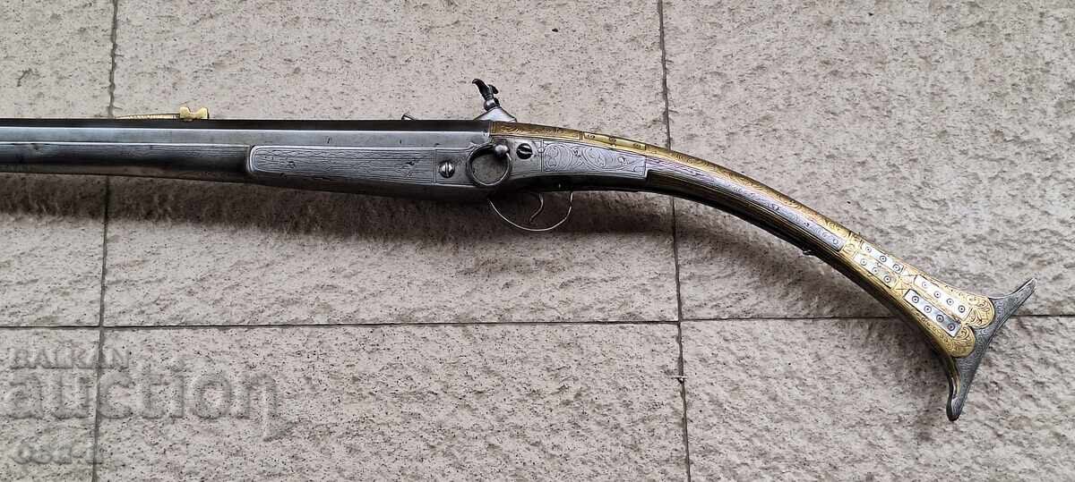 Homemade gun, glass bottle, toy pistol - 10