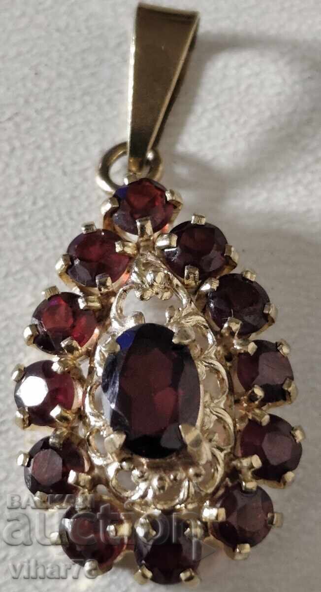 Χρυσό μενταγιόν -8 καράτια- 333 με γρανάτες - 5