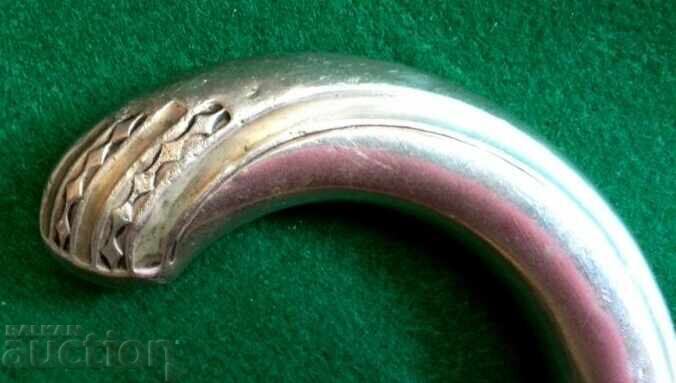 Παλιό μπαστούνι από ξύλο, ασημένια επένδυση, ασήμι/αλπακά, αρχές του 20ου αιώνα. με τιμή € 40.00 | 78.23 BGN