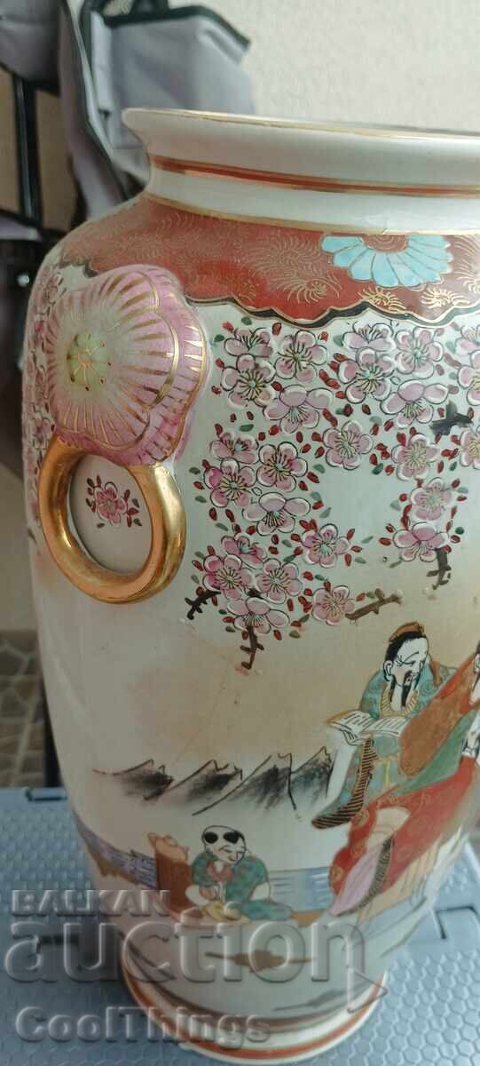 Large Satsuma vase with price 280.00 BGN | € 143.16 Large Satsuma vase with price 280.00 BGN | € 143.16