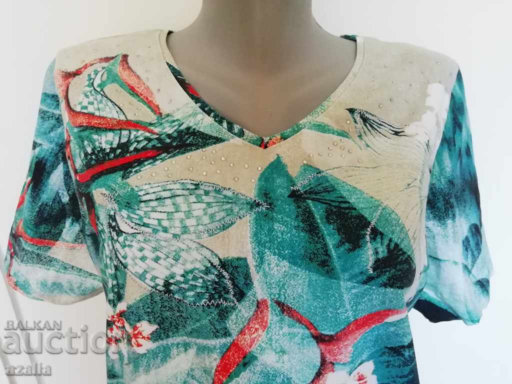 Auction Fresh summer blouse, size M Auction Fresh summer blouse, size M