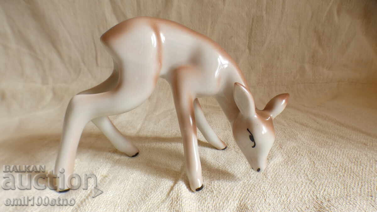 Figurină Căprioară porțelan vechi bulgăresc