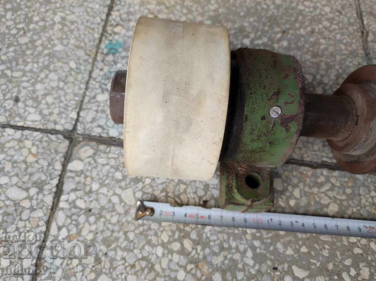 Shaft with washer for belt grinder Grinder Sanding machine Circular saw with price 95.00 BGN | € 48.57