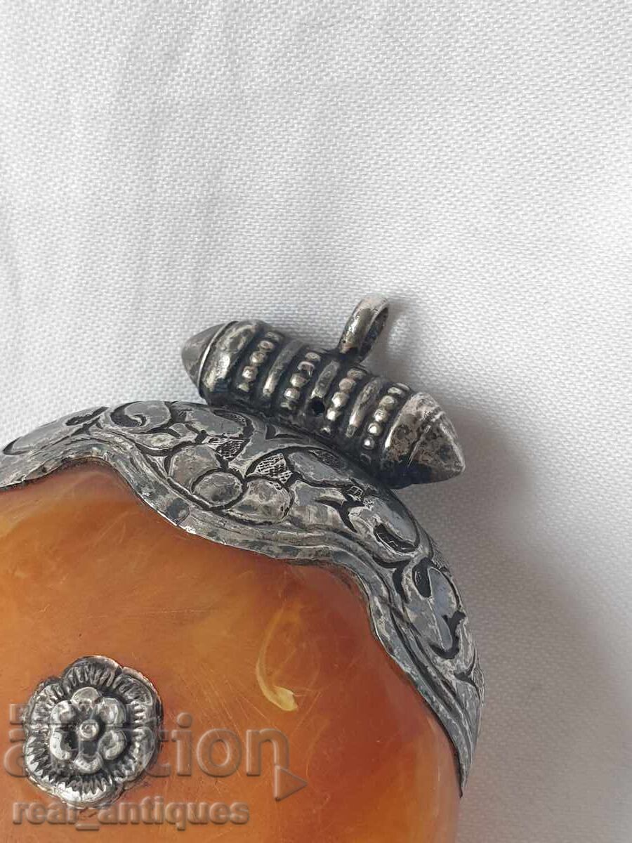 Παλιό μενταγιόν με ασημένια στερέωση - 7