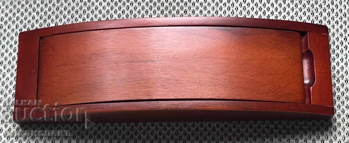 Licitație 2 bucăți noi Pixuri cu cutie de lemn