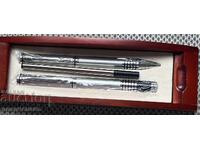 2 new ballpoint pens with a wooden box