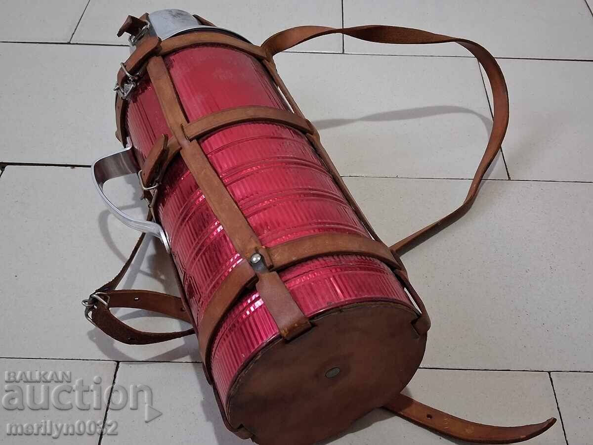 Παράδοση Παλιός κοινωνικός θερμός, κανάτα, μπουκάλι, καφετιέρα Παράδοση Παλιός κοινωνικός θερμός, κανάτα, μπουκάλι, καφετιέρα