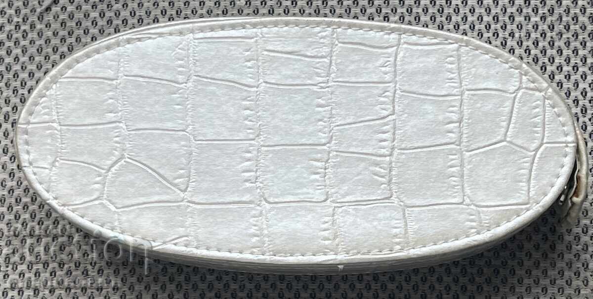 Δημοπρασία 2 καινούργια στυλό σε δερμάτινη θήκη