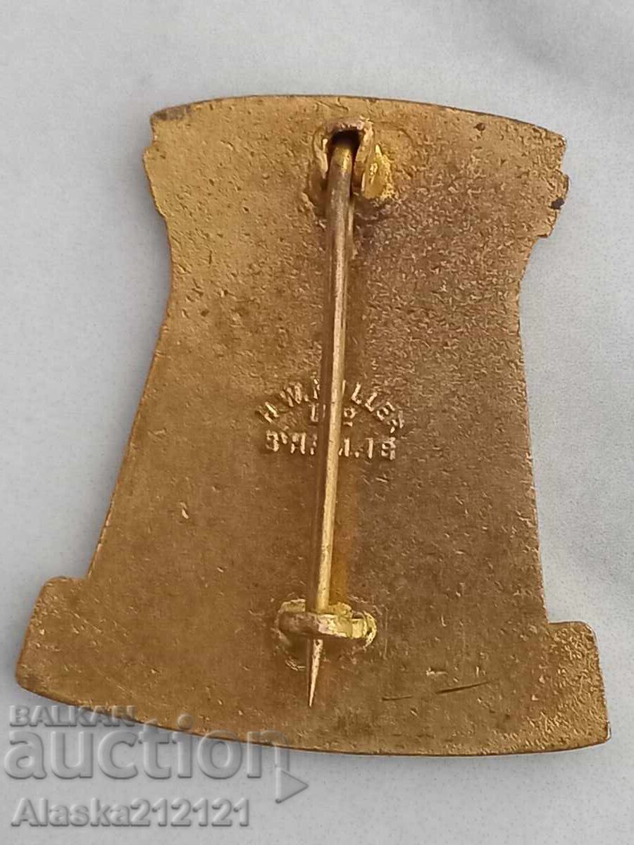 Значка - Боулинг Великобритания - емайл с цена 3.00 лв. | € 1.53 Значка - Боулинг Великобритания - емайл с цена 3.00 лв. | € 1.53