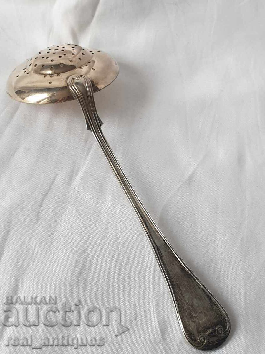 Delivery of Silver-plated serving utensils