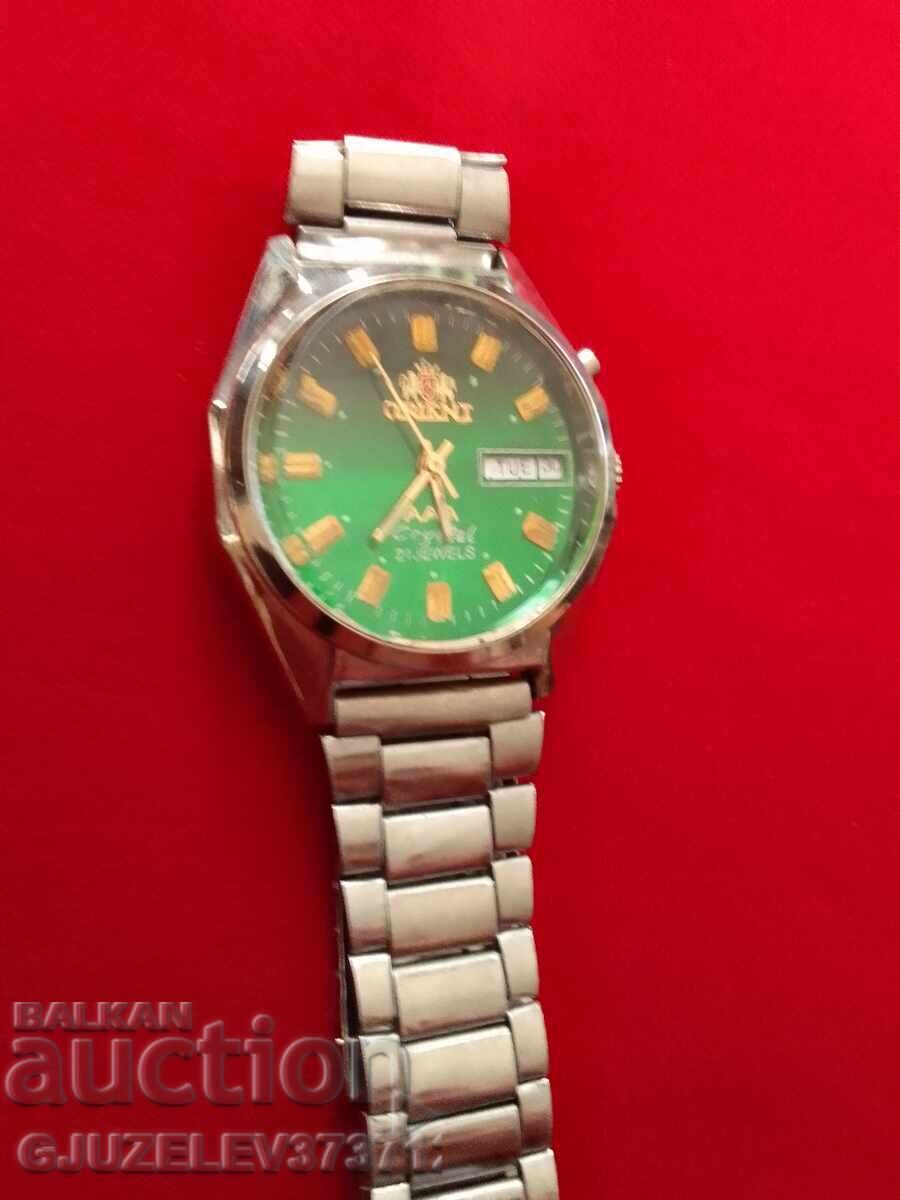 часовник Orient. оригинален Механичен механизъм . Кристалн с цена 199.00 лв. | € 101.75 часовник Orient. оригинален Механичен механизъм . Кристалн с цена 199.00 лв. | € 101.75