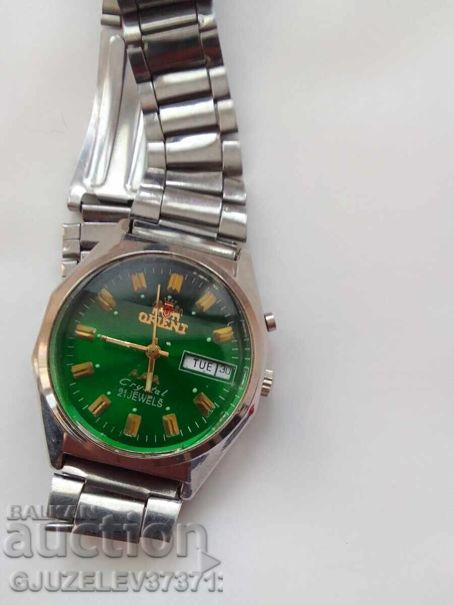 часовник Orient. оригинален Механичен механизъм . Кристалн часовник Orient. оригинален Механичен механизъм . Кристалн