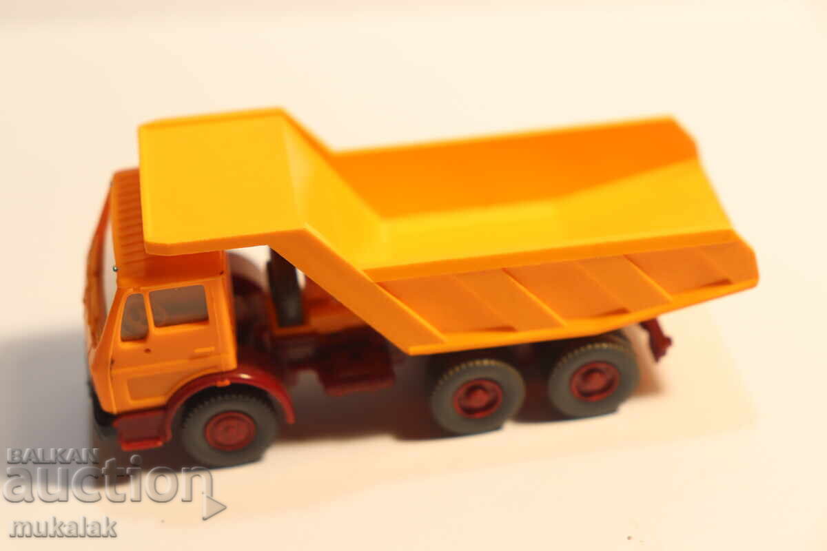 Wiking H0 1/87 MERCEDES DUMP TRUCK TRUCK MODEL with price 10.00 BGN | € 5.11