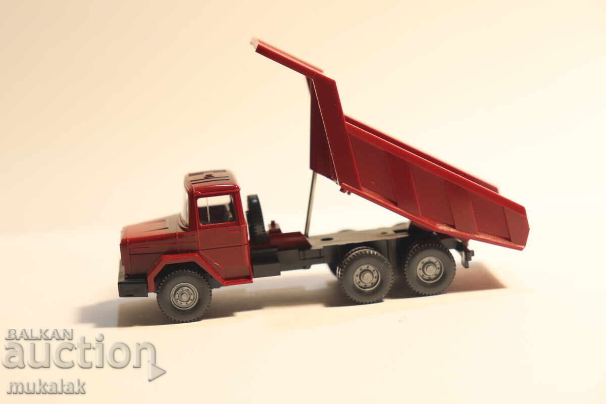 WIKING H0 1/87 IVECO DUMP TRUCK TRUCK MODEL - 6 WIKING H0 1/87 IVECO DUMP TRUCK TRUCK MODEL - 6