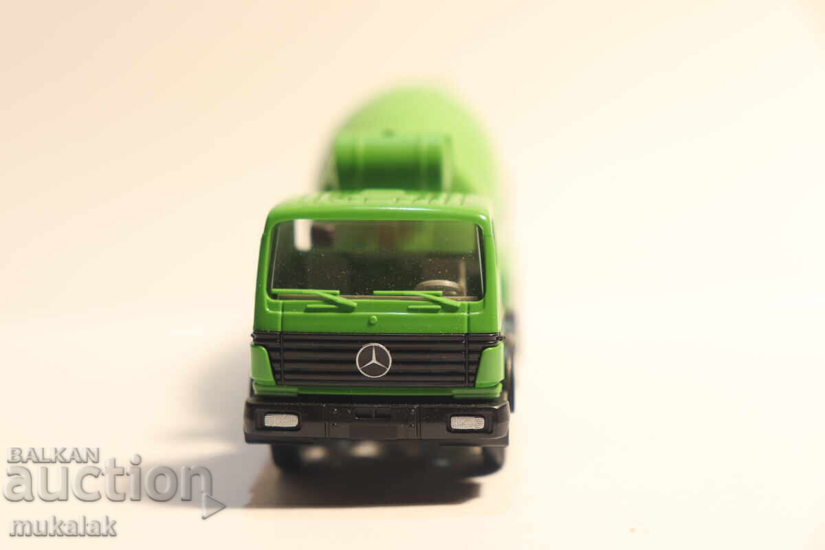 WIKING H0 1/87 MERCEDES Concrete Mixer Truck Model with price 15.00 BGN | € 7.67