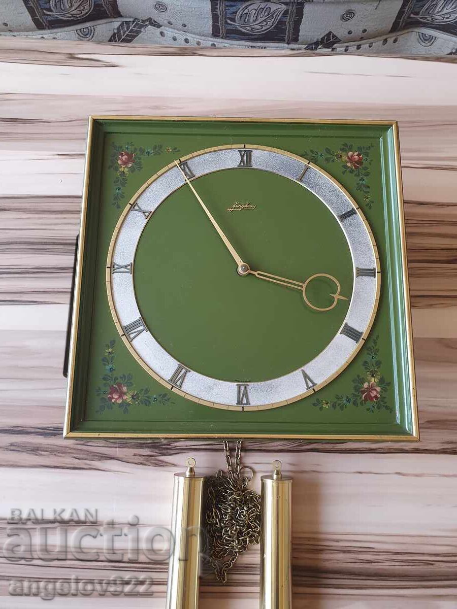Όμορφο ρολόι τοίχου JUNGHANS με τιμή 82.50 BGN | € 42.18