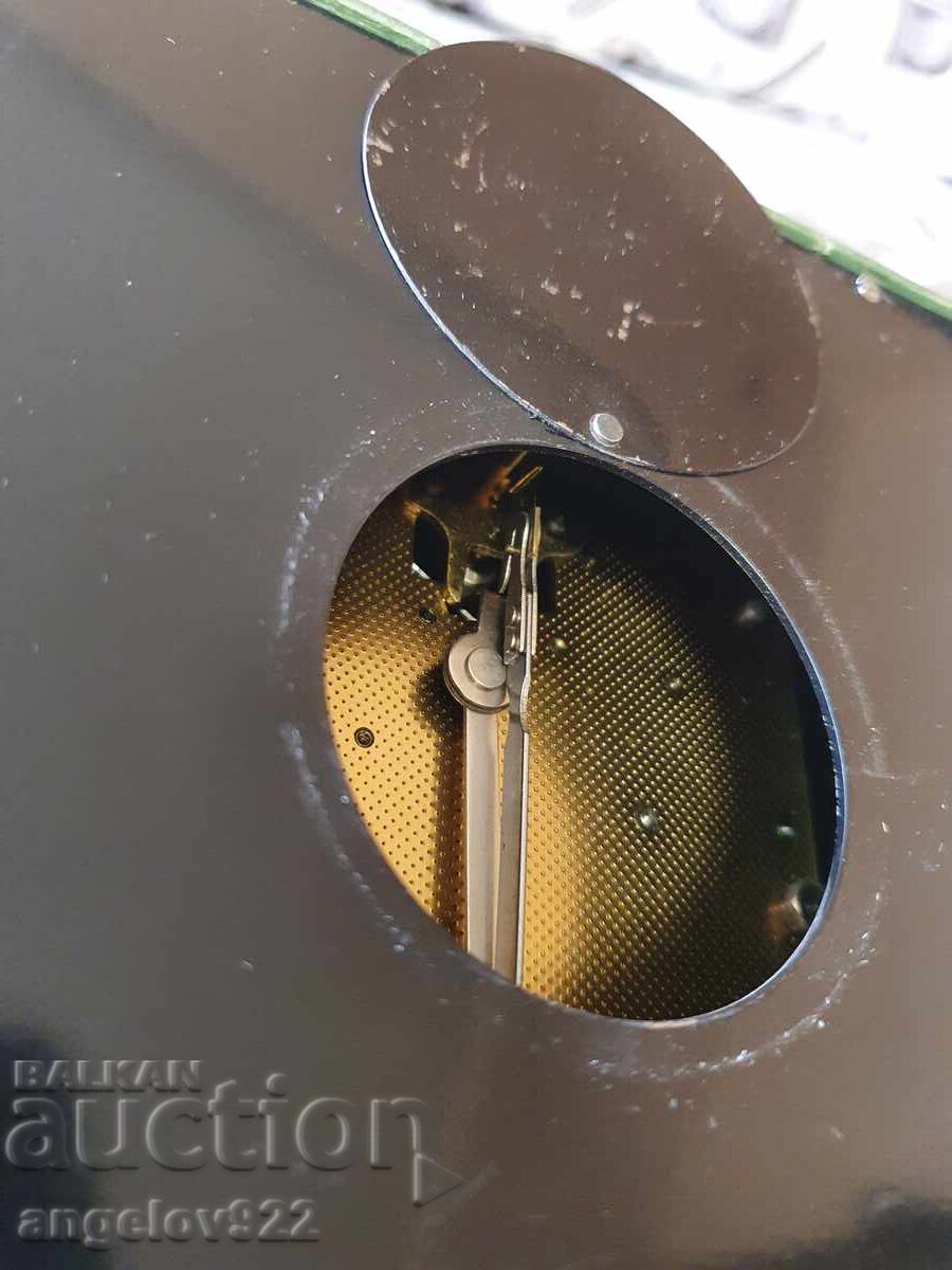 Παράδοση Όμορφο ρολόι τοίχου JUNGHANS