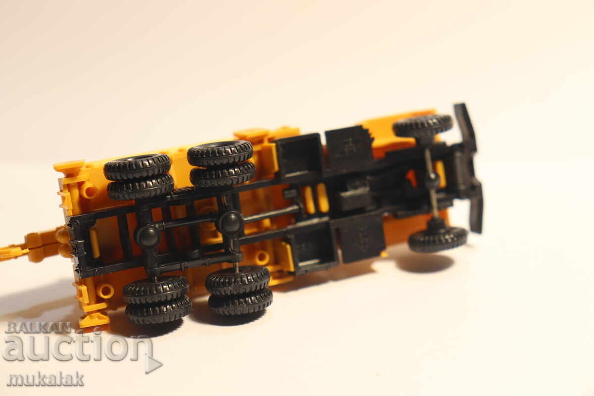 ROCO H0 1/87 TRUCK CRANE MODEL - 6