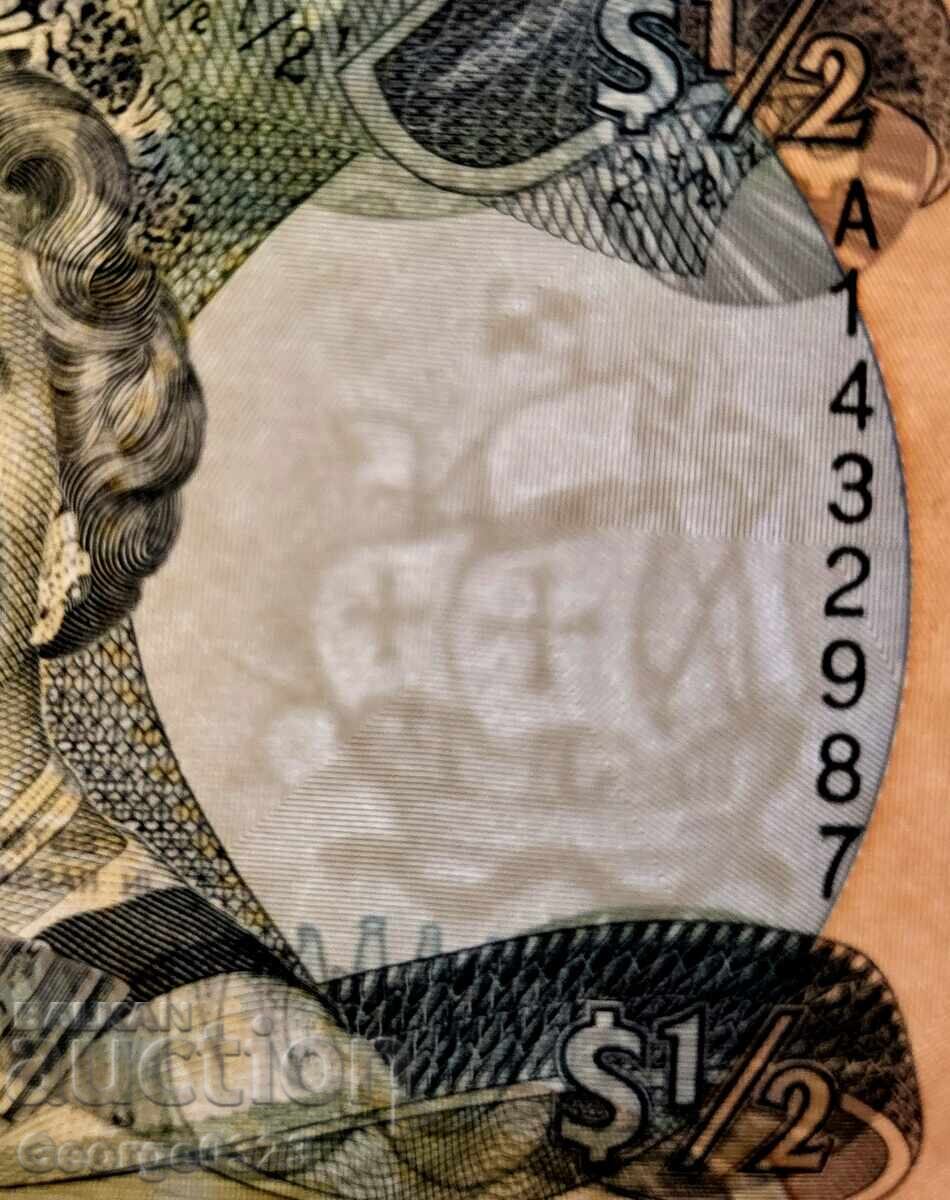 Auction  Bahamas 2001 1/2 Dollar UNC New