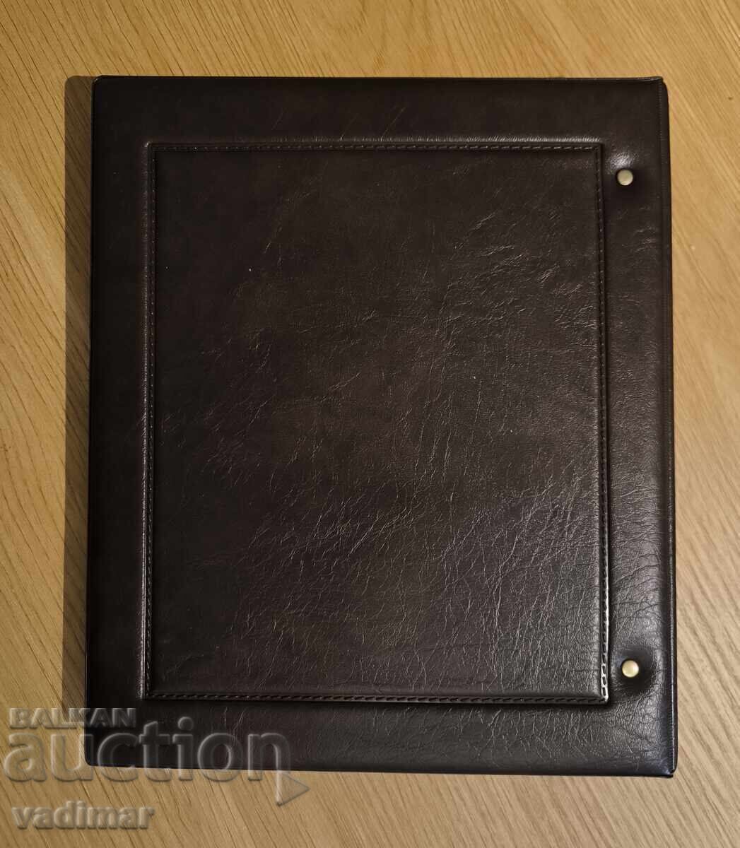 MAPĂ DE PIELE DE LUX CU SLOTURI PENTRU BANCNOTE cu preț 70.00 BGN | € 35.79