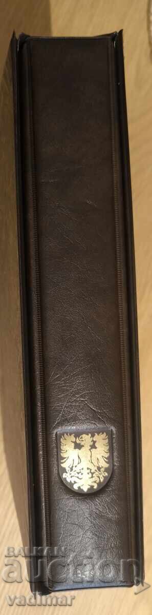 Livrarea MAPĂ DE PIELE DE LUX CU SLOTURI PENTRU BANCNOTE