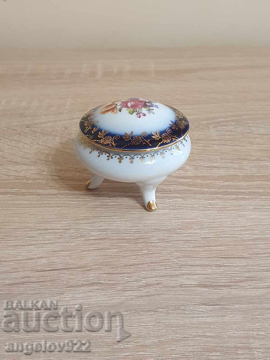 Beautiful porcelain jewelry box IMPORT - 5 Beautiful porcelain jewelry box IMPORT - 5