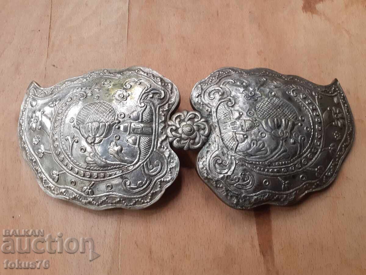 Μεγάλη παλιά αυθεντική αναγεννησιακή πόρπη παφτιά τσαπραζιά με τιμή 1490.00 BGN | € 761.82