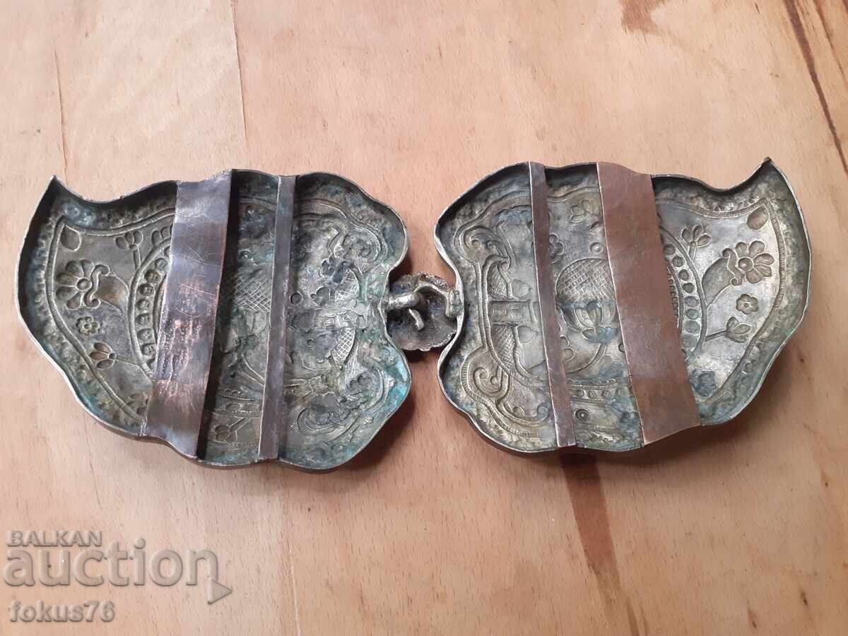 Παράδοση Μεγάλη παλιά αυθεντική αναγεννησιακή πόρπη παφτιά τσαπραζιά