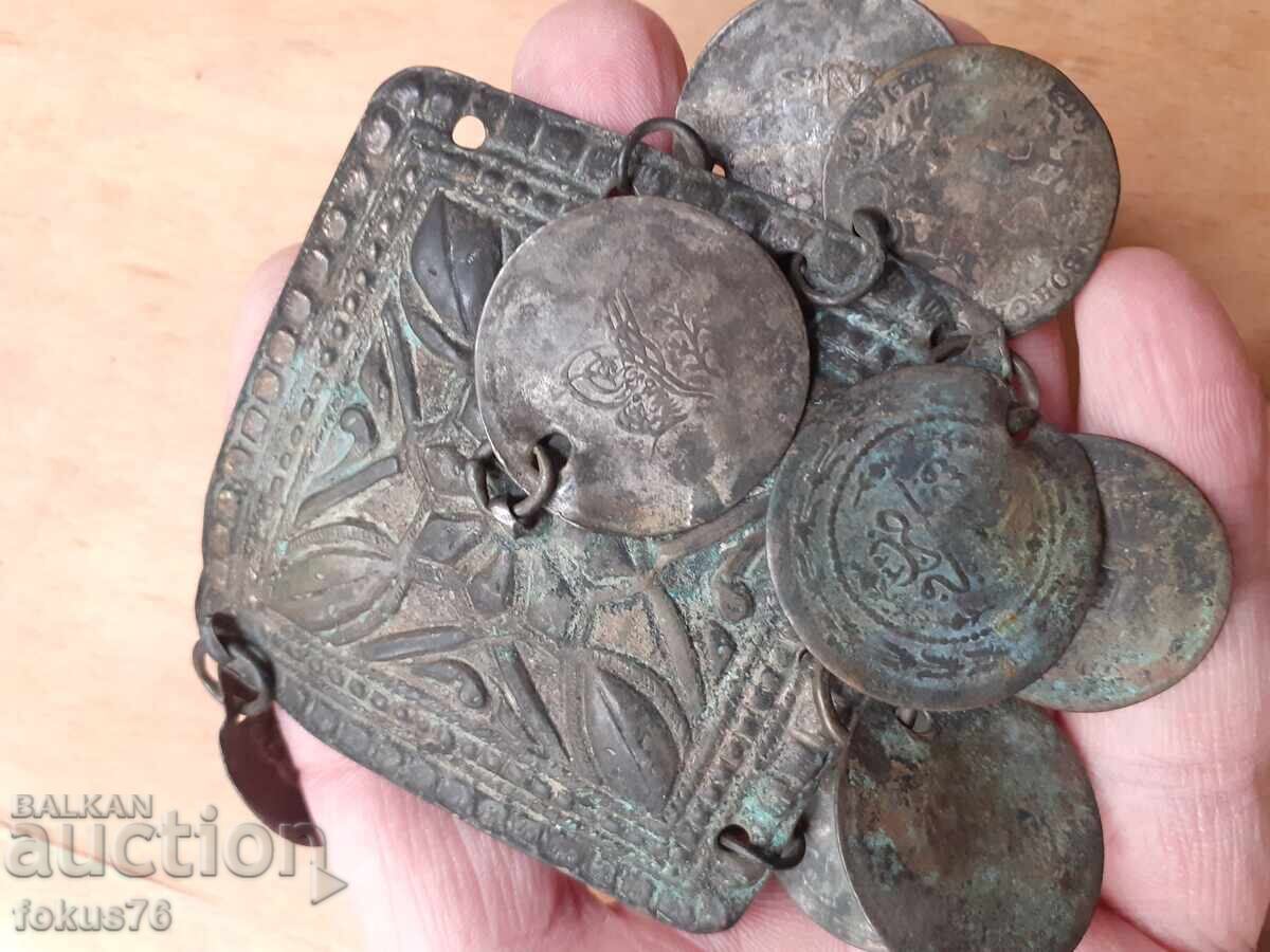 Bijuterie veche renascentistă, țurțur de cap, tepelek cu preț 700.00 BGN | € 357.90 Bijuterie veche renascentistă, țurțur de cap, tepelek cu preț 700.00 BGN | € 357.90