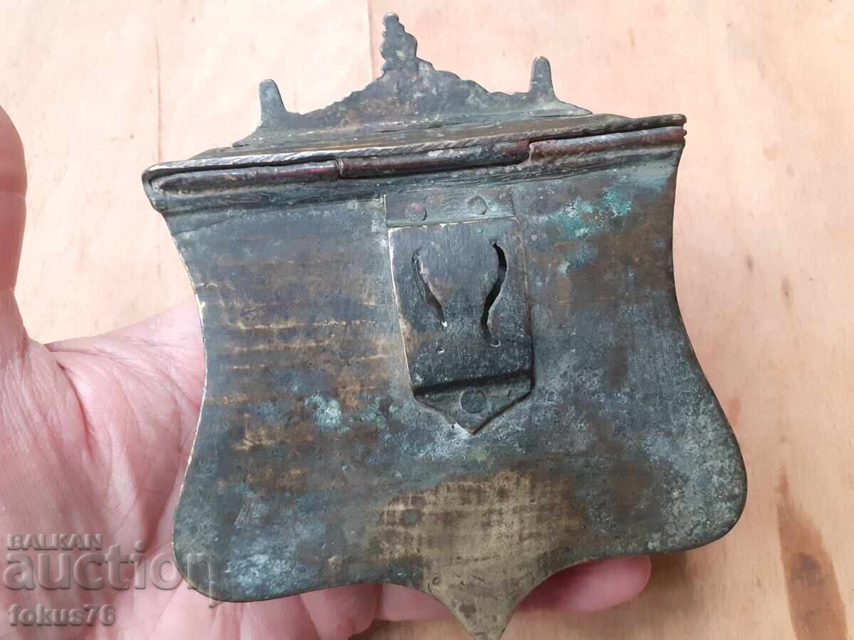 Licitație Veche pungă renascentistă de cartușe, pușcărie, bronz Licitație Veche pungă renascentistă de cartușe, pușcărie, bronz